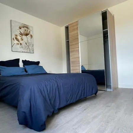 Maison - Avec Son Boulodrome ! Réville