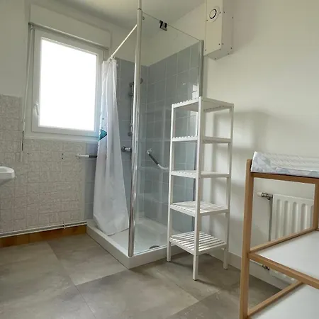 Сasa de vacaciones Maison - Avec Son Boulodrome ! Réville