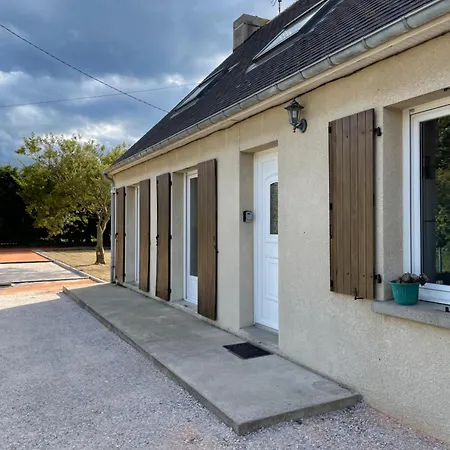 Maison - Avec Son Boulodrome ! Reville