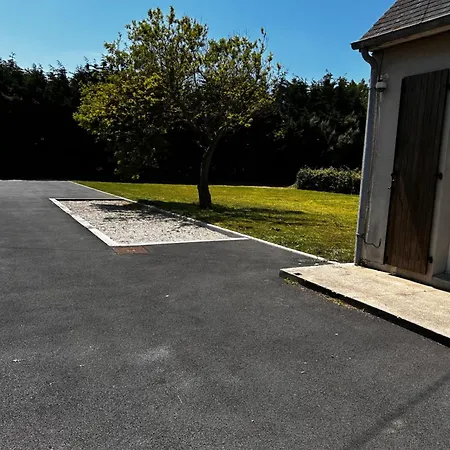 Maison - Avec Son Boulodrome ! Réville
