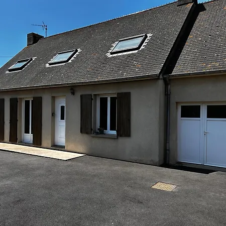 Holiday home Maison - Avec Son Boulodrome ! Reville